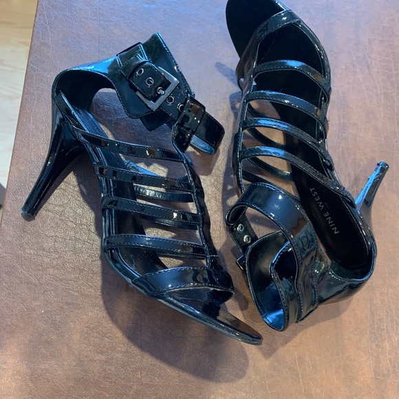 NINE WEST BLACK HEELS - Picture 2 of 9